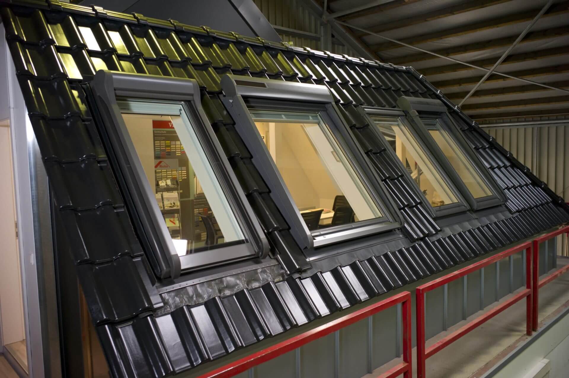 RIEMEL-1065257 Riemel Dachfenster 2